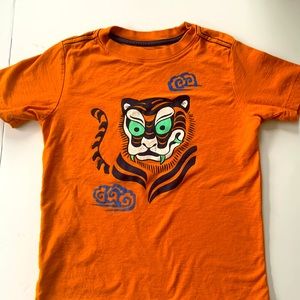 Tea collection - boys Tshirt (size 7)